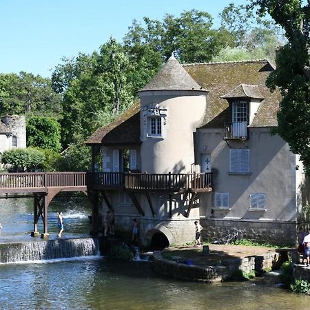 Chez Mia Apartment Moret-sur-Loing Exterior photo